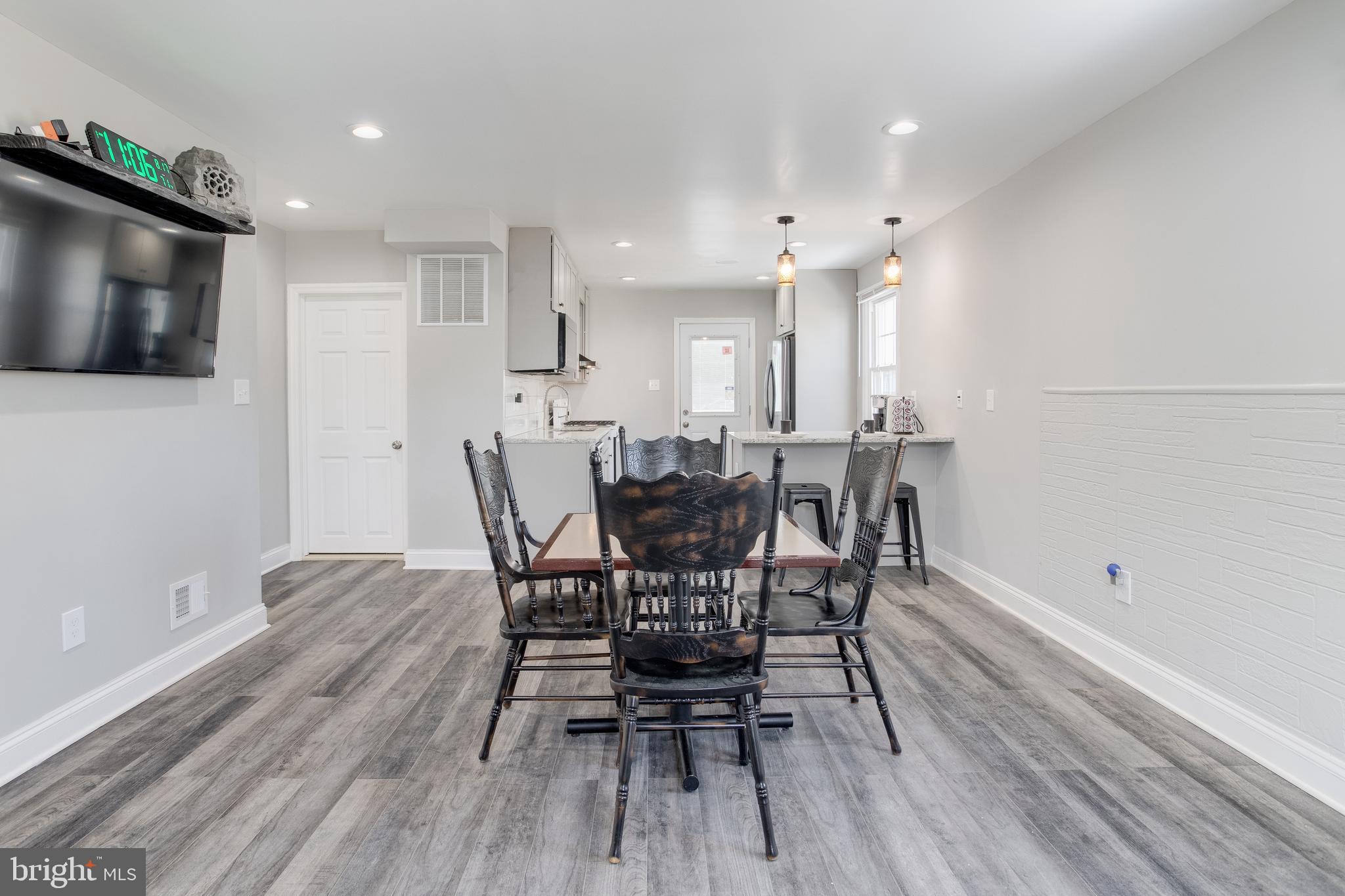 907 Martin Road Essex, MD 21221 - Photo 12 of 38