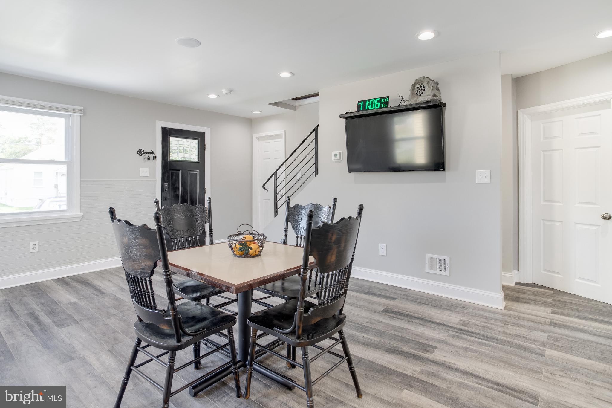 907 Martin Road Essex, MD 21221 - Photo 13 of 38