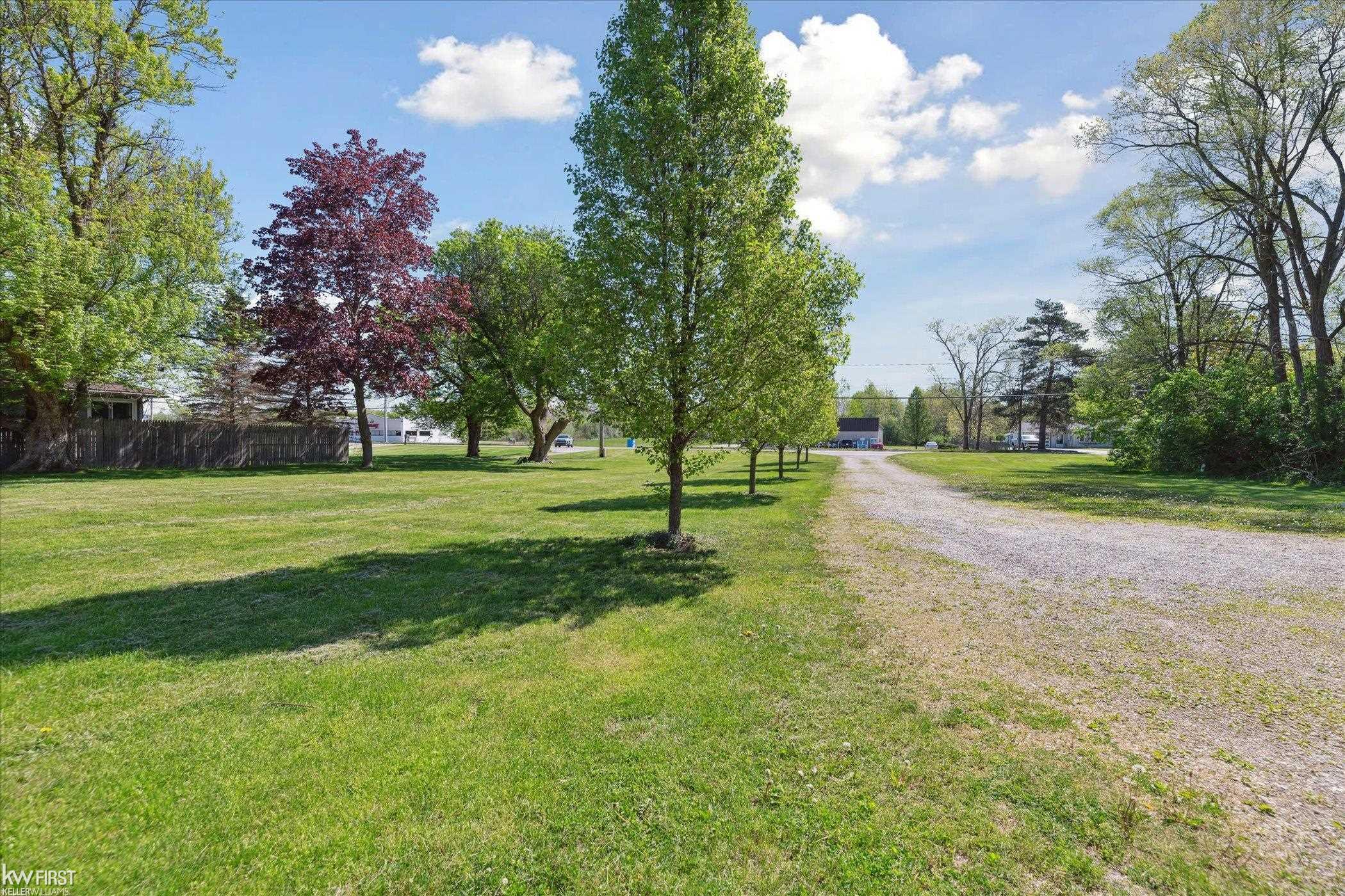 5395 North Genesee Road Flint, MI 48506 - Photo 36 of 52 50174512-fc644918-3bb7-4e31-8498-72a2b04ac053.JPG