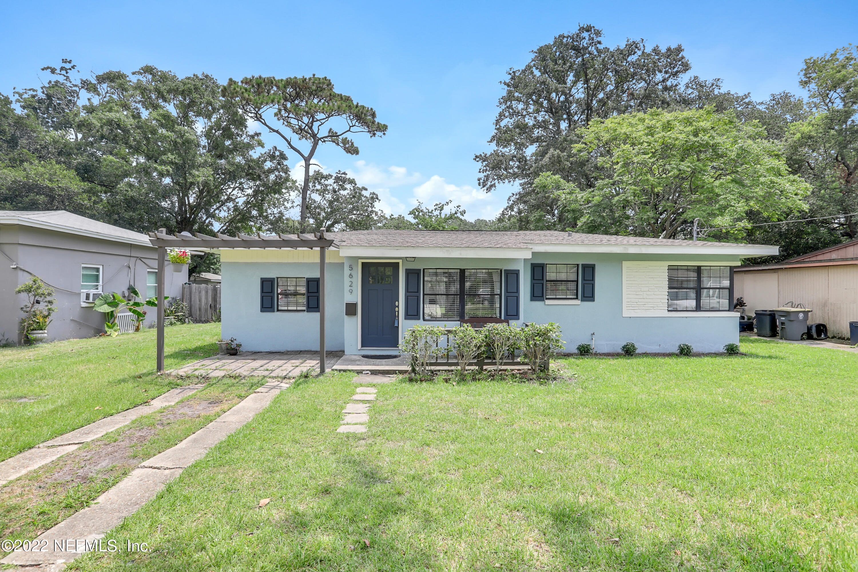 5629 Temple Road Jacksonville, FL 32207 - Photo 1 of 19 297A7959