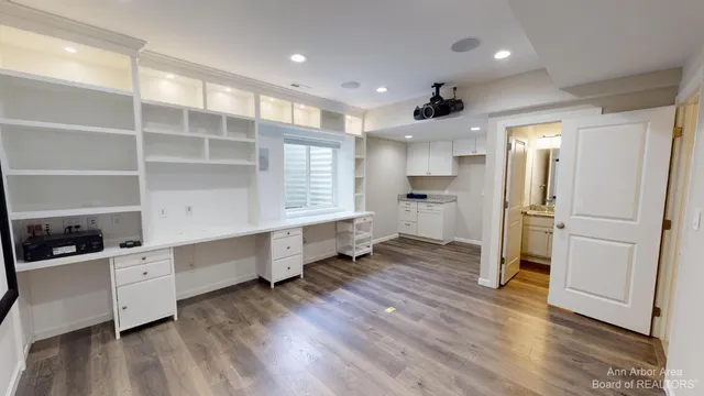 $3,800 | 2794 Ashcombe Dr., Ann Arbor, MI 48105