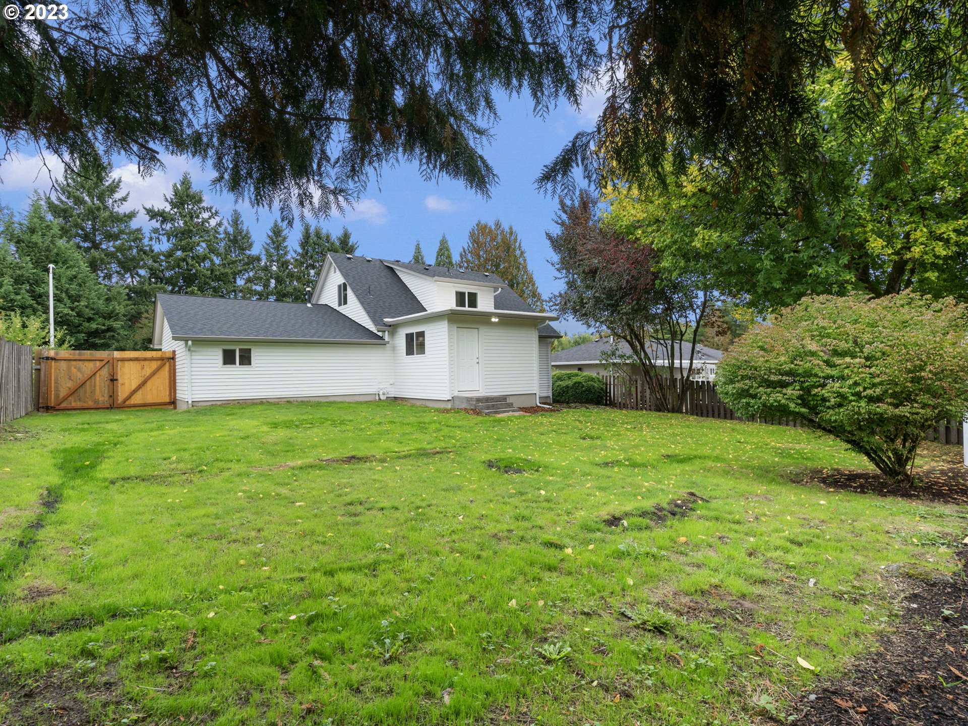 19666 Southwest Deepwell Court Beaverton, OR 97078 - Photo 33 of 41 Gallery Image 33