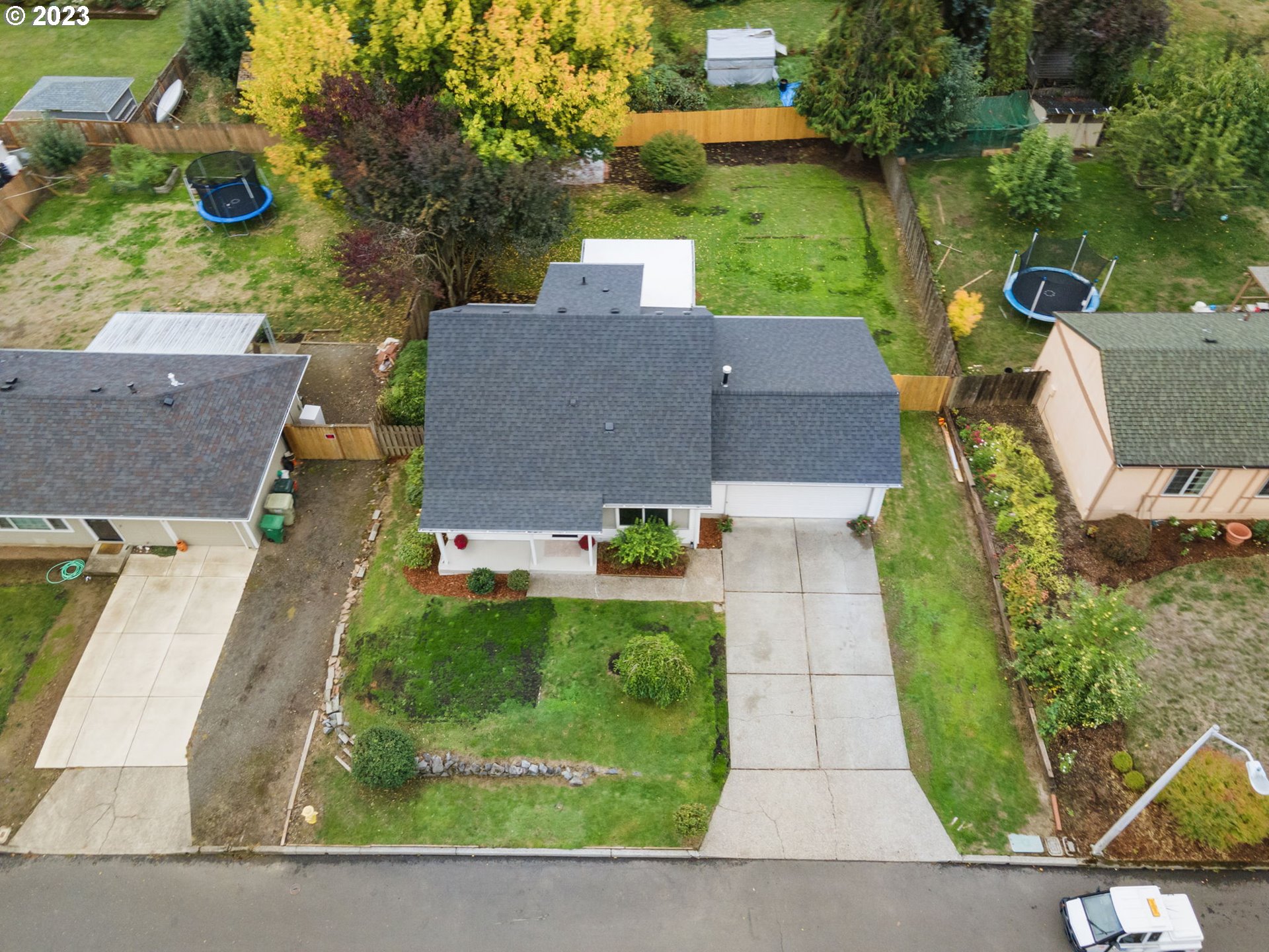 19666 Southwest Deepwell Court Beaverton, OR 97078 - Photo 39 of 41 Gallery Image 39