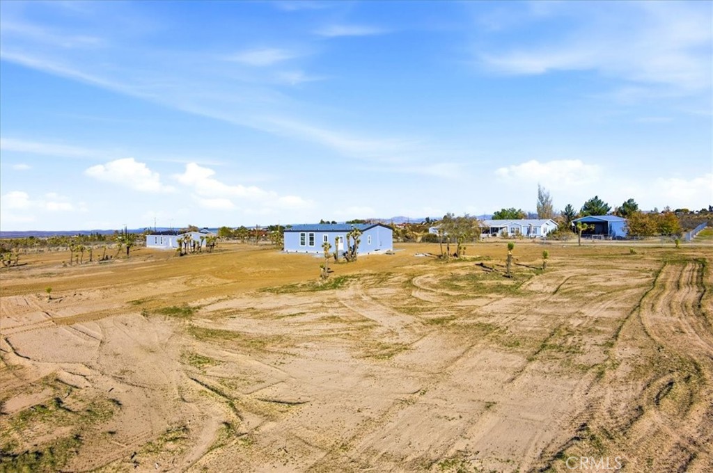 12012 Lager Road Phelan, CA 92371 - Photo 32 of 35 a view of an ocean