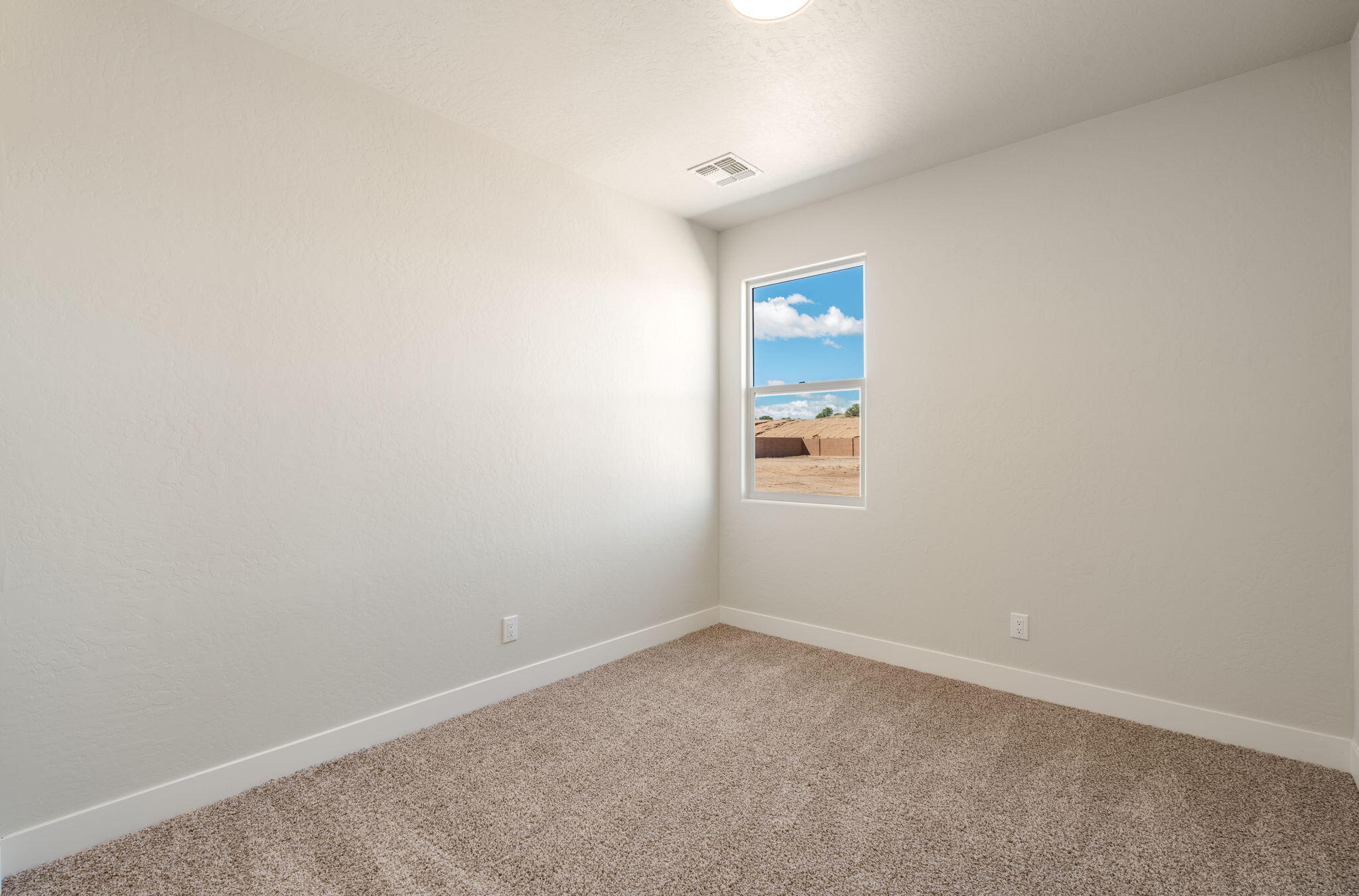 6932 Sydney Drive Northeast Rio Rancho, NM 87144 - Photo 18 of 27 Gallery Image 18