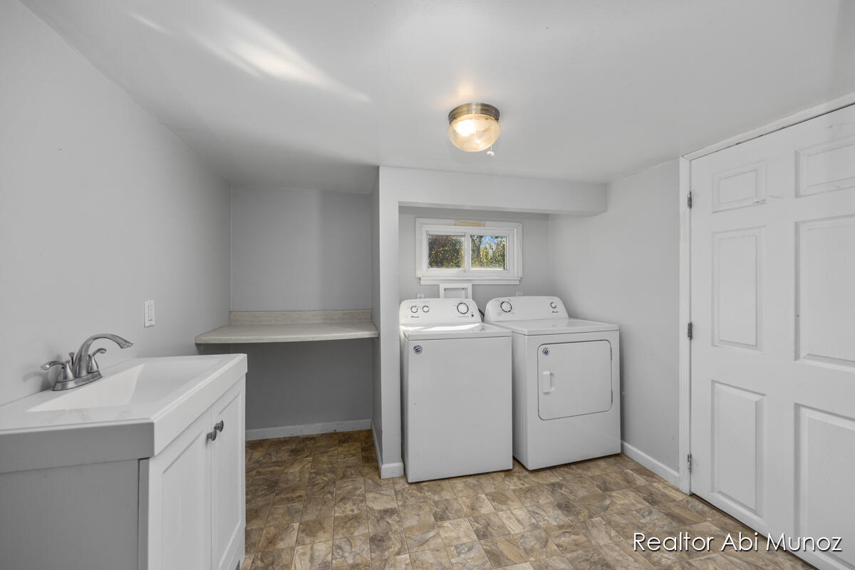 501 West Fenwick Road Fenwick, MI 48834 - Photo 17 of 21 IMG_1016