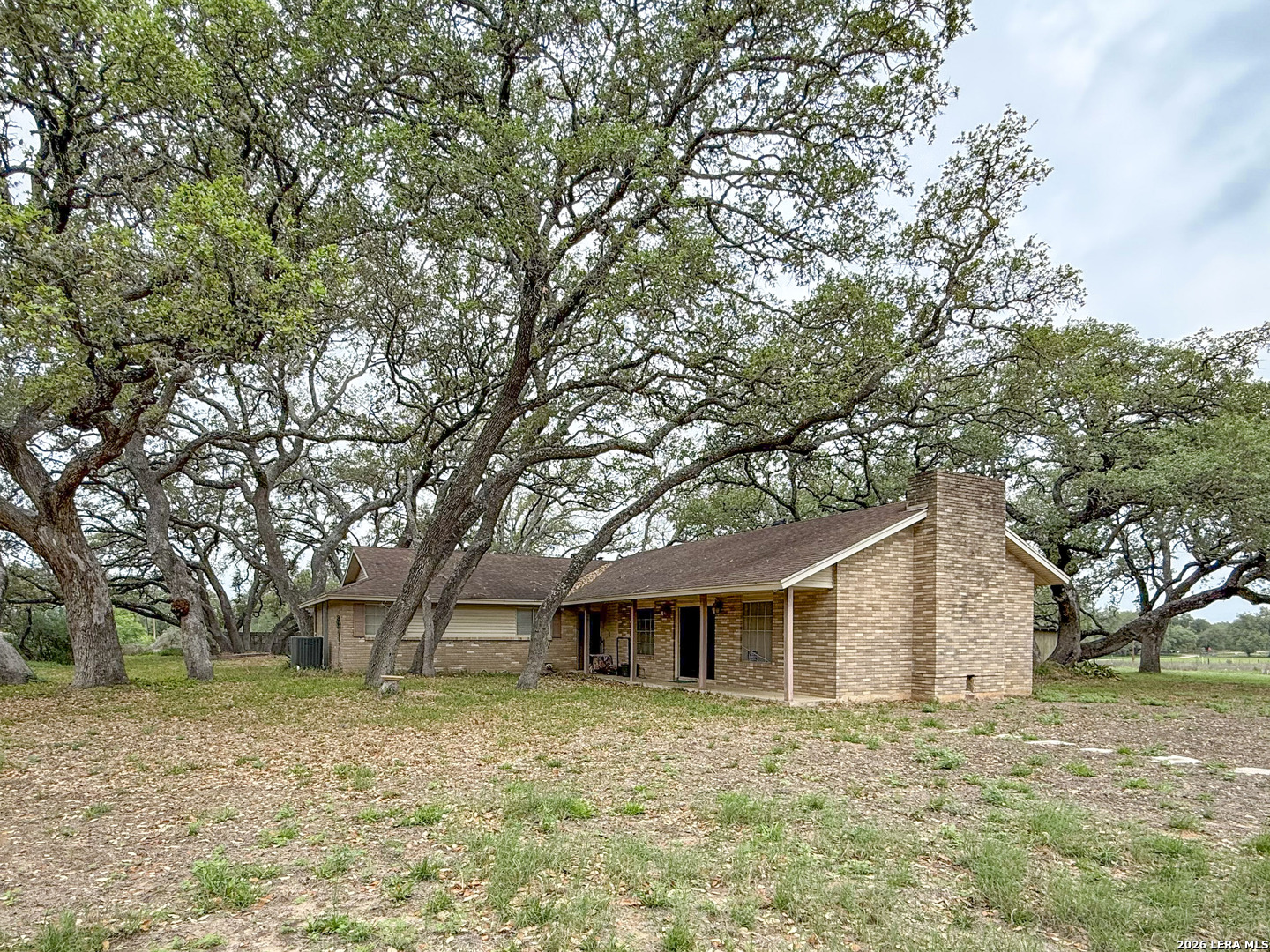 175 Private Road 7744 Devine, TX 78016 - Photo 2 of 24