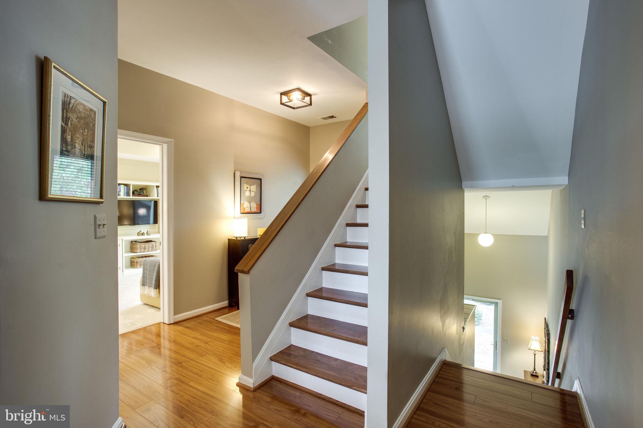 11218 Harbor Court Reston, VA 20191 - Photo 21 of 41 Hall w/Stairs to Upper and Lower Levels
