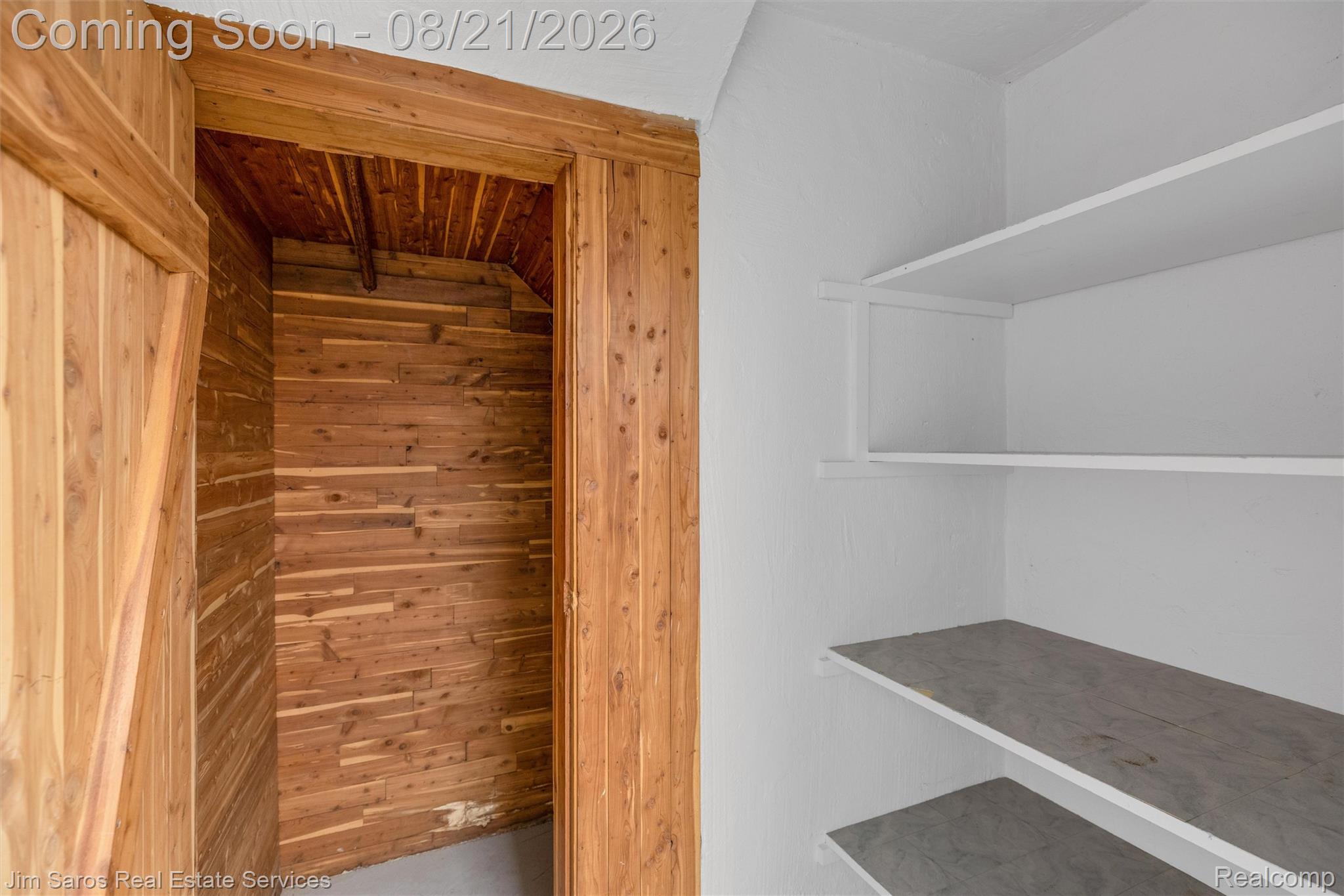 288 Moran Road Grosse Pointe, MI 48236 - Photo 20 of 24 35-288 Moran Rd 0034.jpg