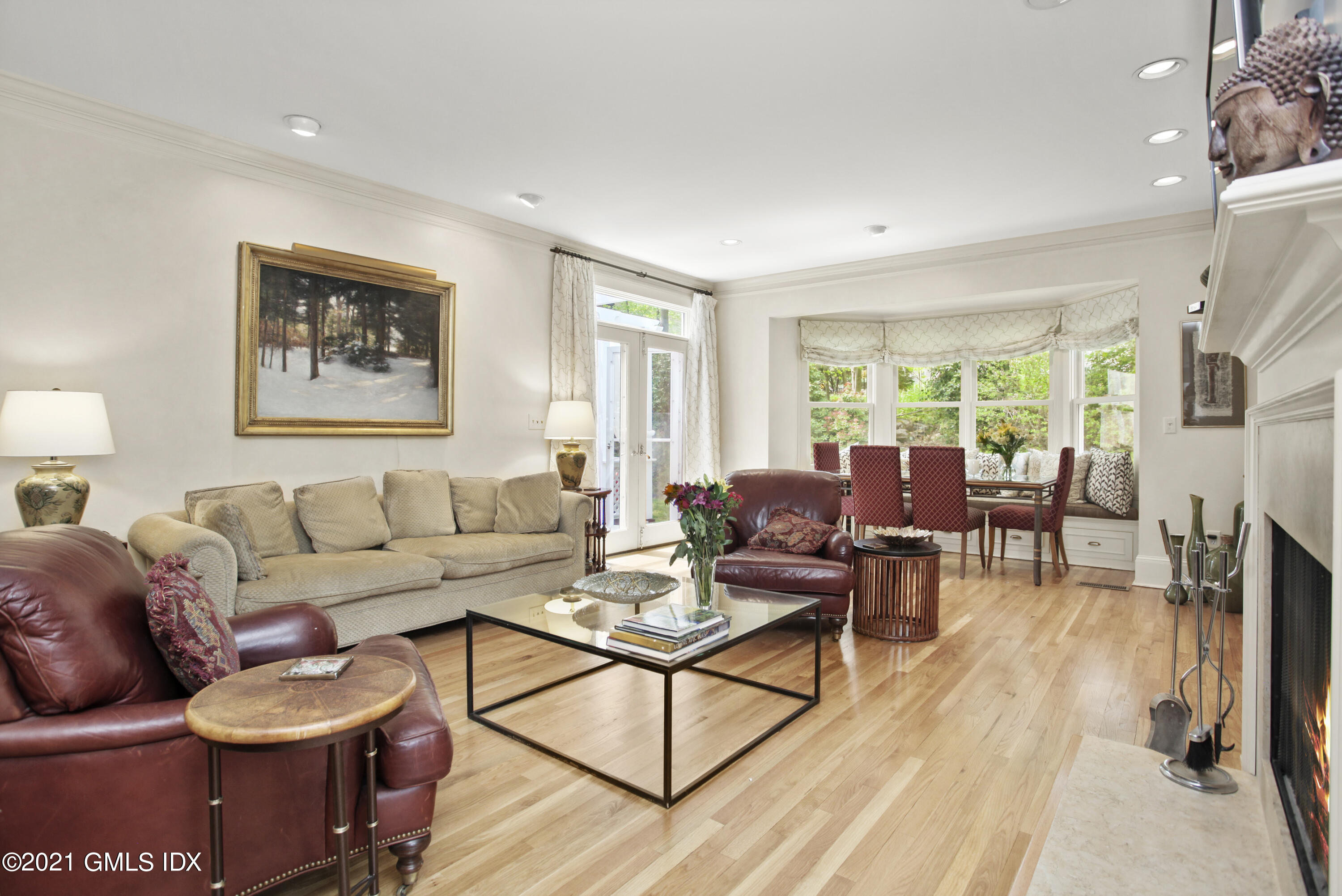 47 Harding Road Old Greenwich, CT 06870 - Photo 11 of 26 47 Harding Rd Greenwich CT-print-016-015