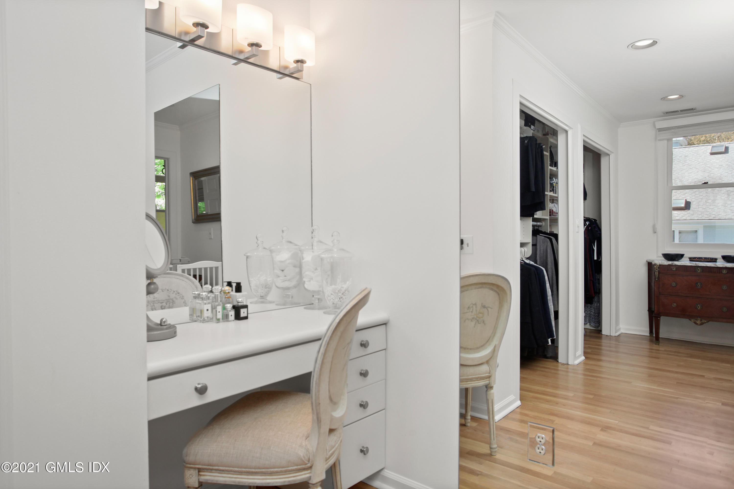 47 Harding Road Old Greenwich, CT 06870 - Photo 14 of 26 47 Harding Rd Greenwich CT-print-057-058