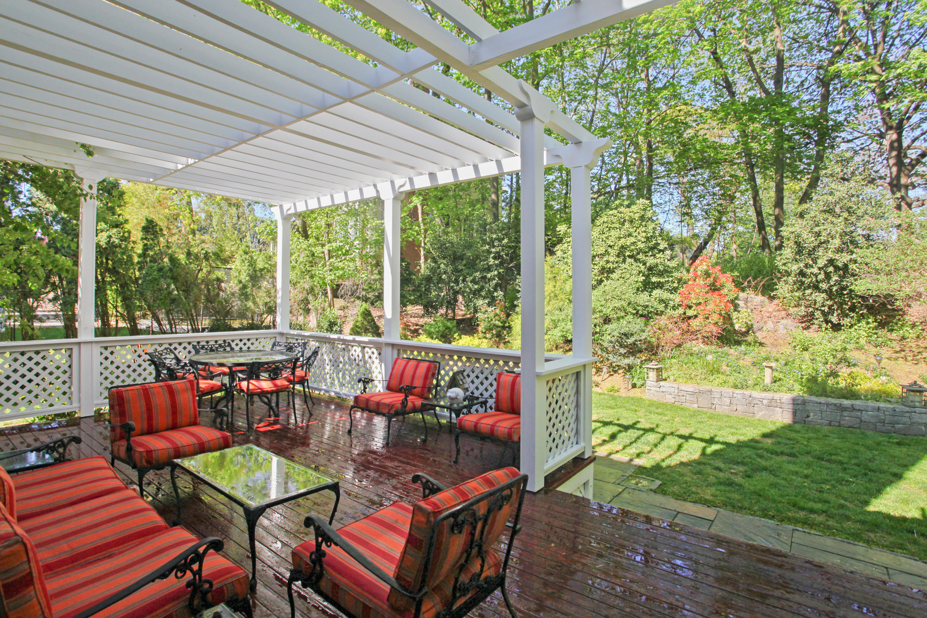 47 Harding Road Old Greenwich, CT 06870 - Photo 22 of 26 47 Harding Rd Greenwich CT-print-061-063