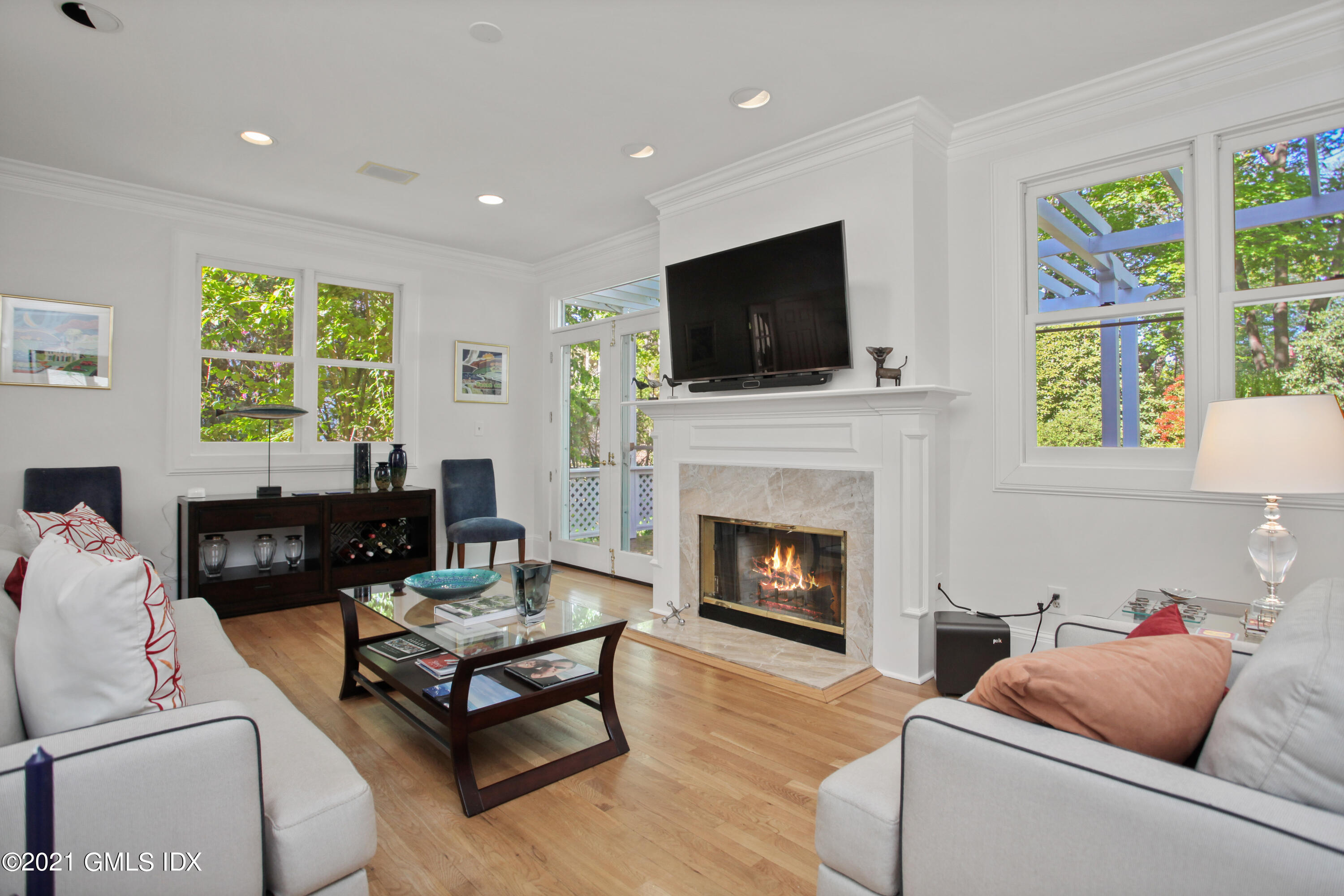 47 Harding Road Old Greenwich, CT 06870 - Photo 7 of 26 47 Harding Rd Greenwich CT-print-052-054