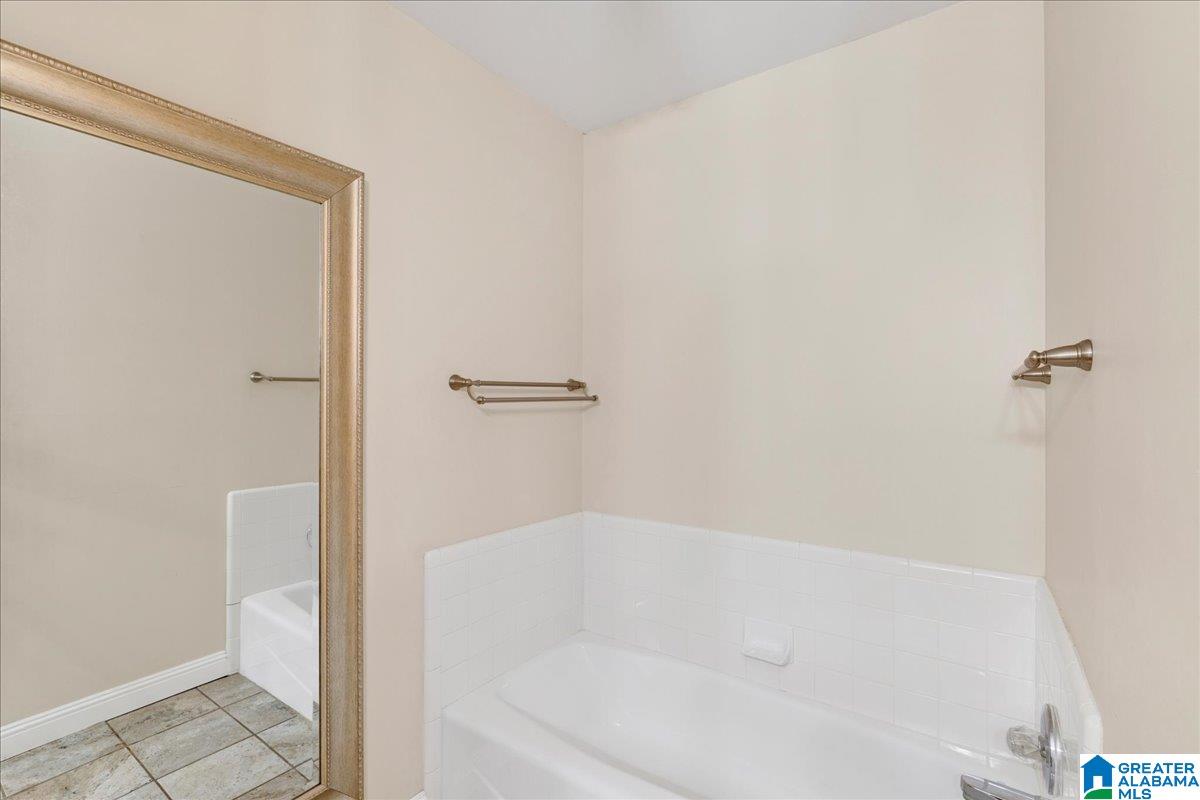 159 Ashford Lane Alabaster, AL 35007 - Photo 14 of 25 Gallery Image 14