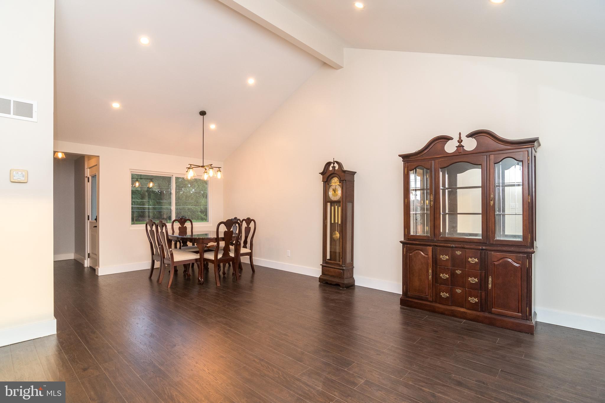 39 Valley Road Warminster, PA 18974 - Photo 2 of 20