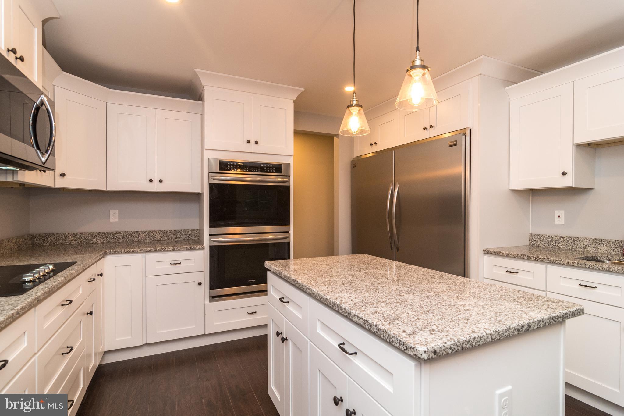 39 Valley Road Warminster, PA 18974 - Photo 4 of 20 Kitchen