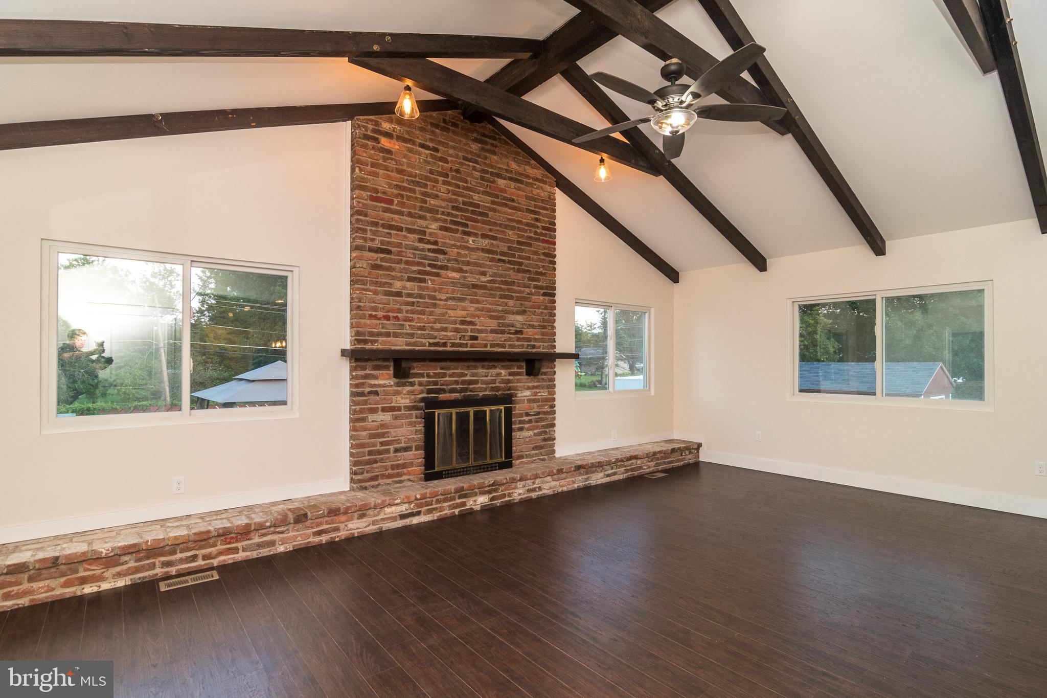 39 Valley Road Warminster, PA 18974 - Photo 6 of 20 Great Room
