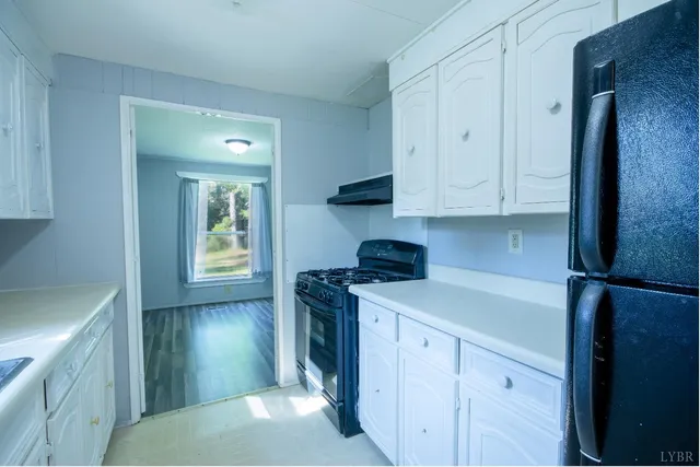 $192,999 | 1214 Hawks Nest Lane, Moneta, VA 24121