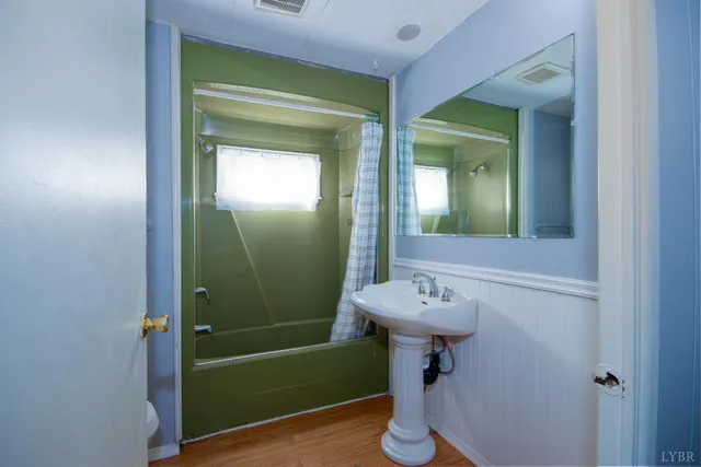 $192,999 | 1214 Hawks Nest Lane, Moneta, VA 24121