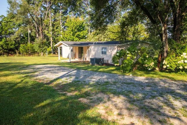 $192,999 | 1214 Hawks Nest Lane, Moneta, VA 24121