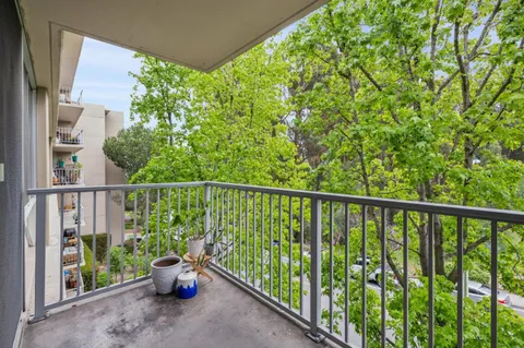 $955,000 | 400 Davey Glen Road, Unit 4623, Belmont, CA 94002