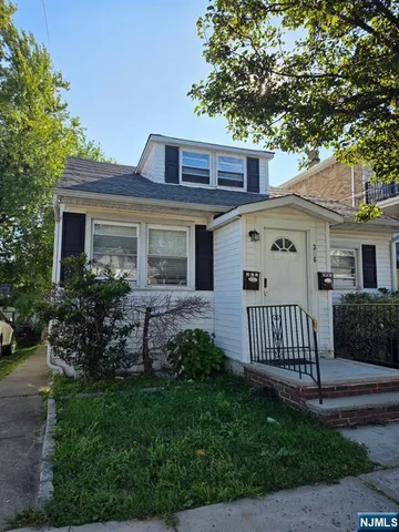 $2,300 | 386 Kennedy Drive, Unit 2, Fairview, NJ 07022
