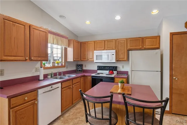 $289,900 | 3589 Redhead Terrace, Clay, NY 13090