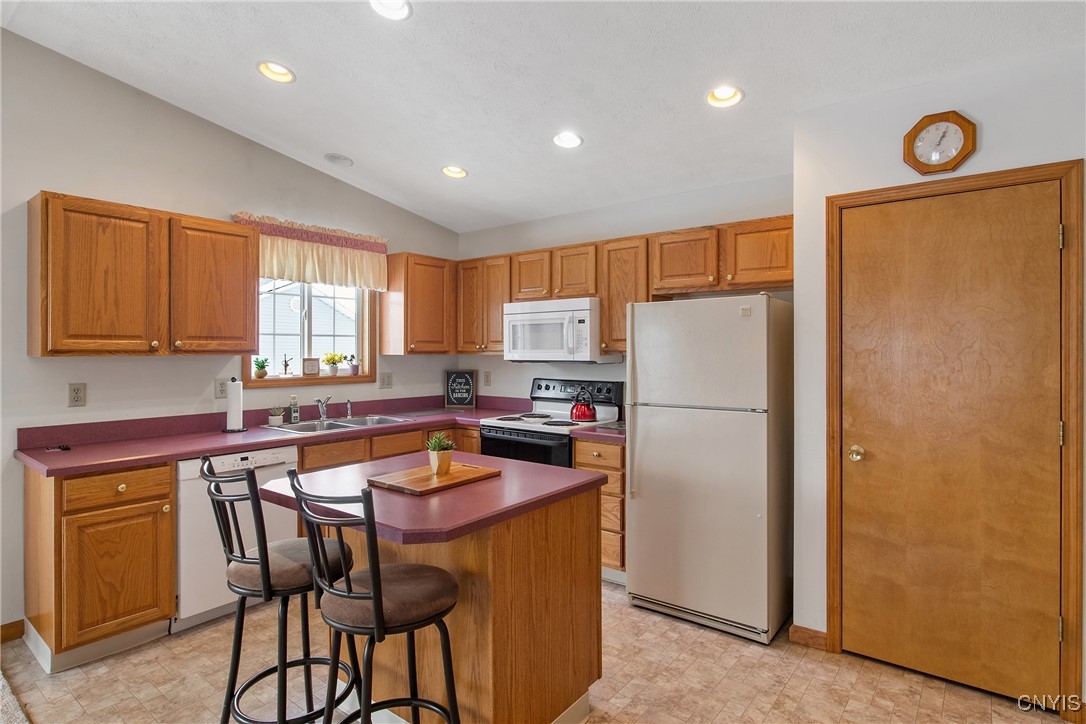 3589 Redhead Terrace Clay, NY 13090 - Photo 8 of 33