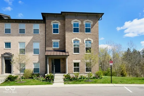 $475,900 | 348 Brunswick Way, Zionsville, IN 46077