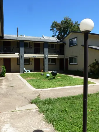 $875 | 700 Franklin Boulevard, Austin, TX 78751