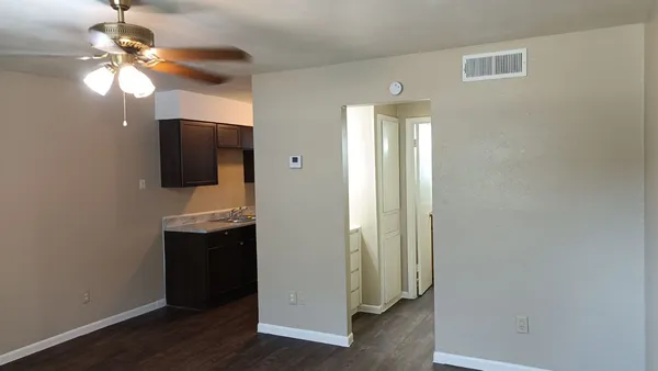 $875 | 700 Franklin Boulevard, Austin, TX 78751
