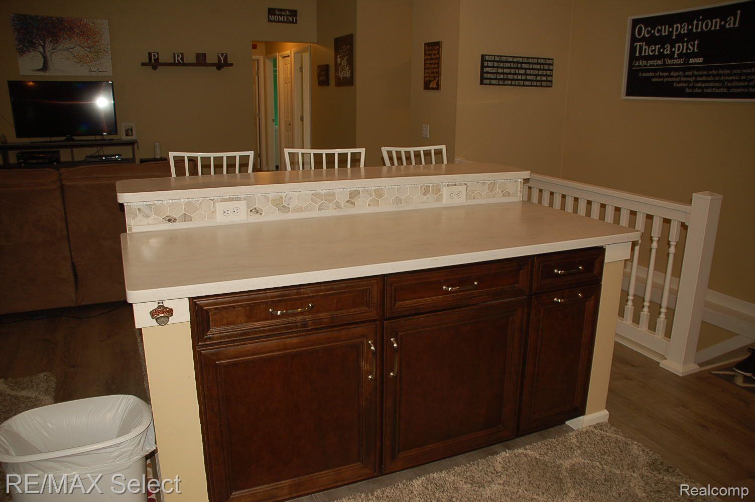 8035 North Seymour Road Flushing, MI 48433 - Photo 13 of 32 Gallery Image 13