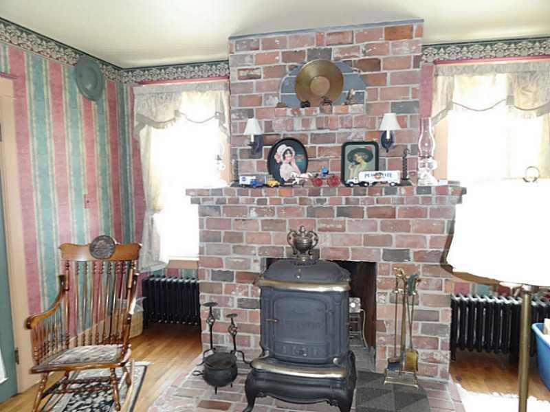 3 Highland Road Milo, ME 04463 - Photo 8 of 33 Living Room.