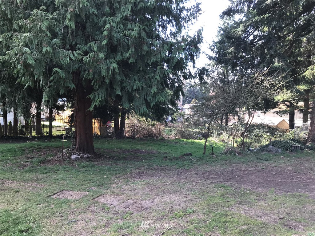 7906 202nd Place Southwest Edmonds, WA 98026 - Photo 8 of 8 Gallery Image 8
