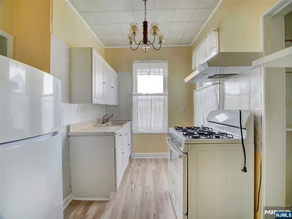 21 High Street Passaic, NJ 07055 - Photo 4 of 10