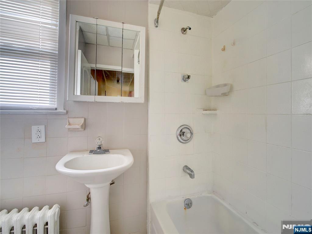 21 High Street Passaic, NJ 07055 - Photo 6 of 10