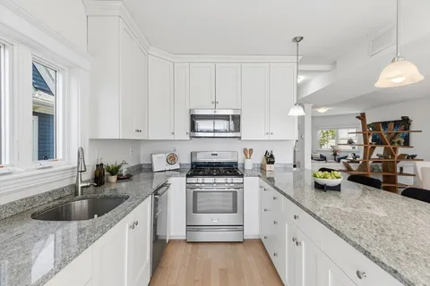 $1,399,900 | 9 Greene Street, Unit 2, Somerville, MA 02143