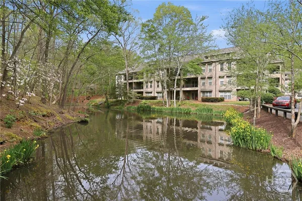 $350,000 | 125 Wood Lake Drive, Unit 305, Athens, GA 30606