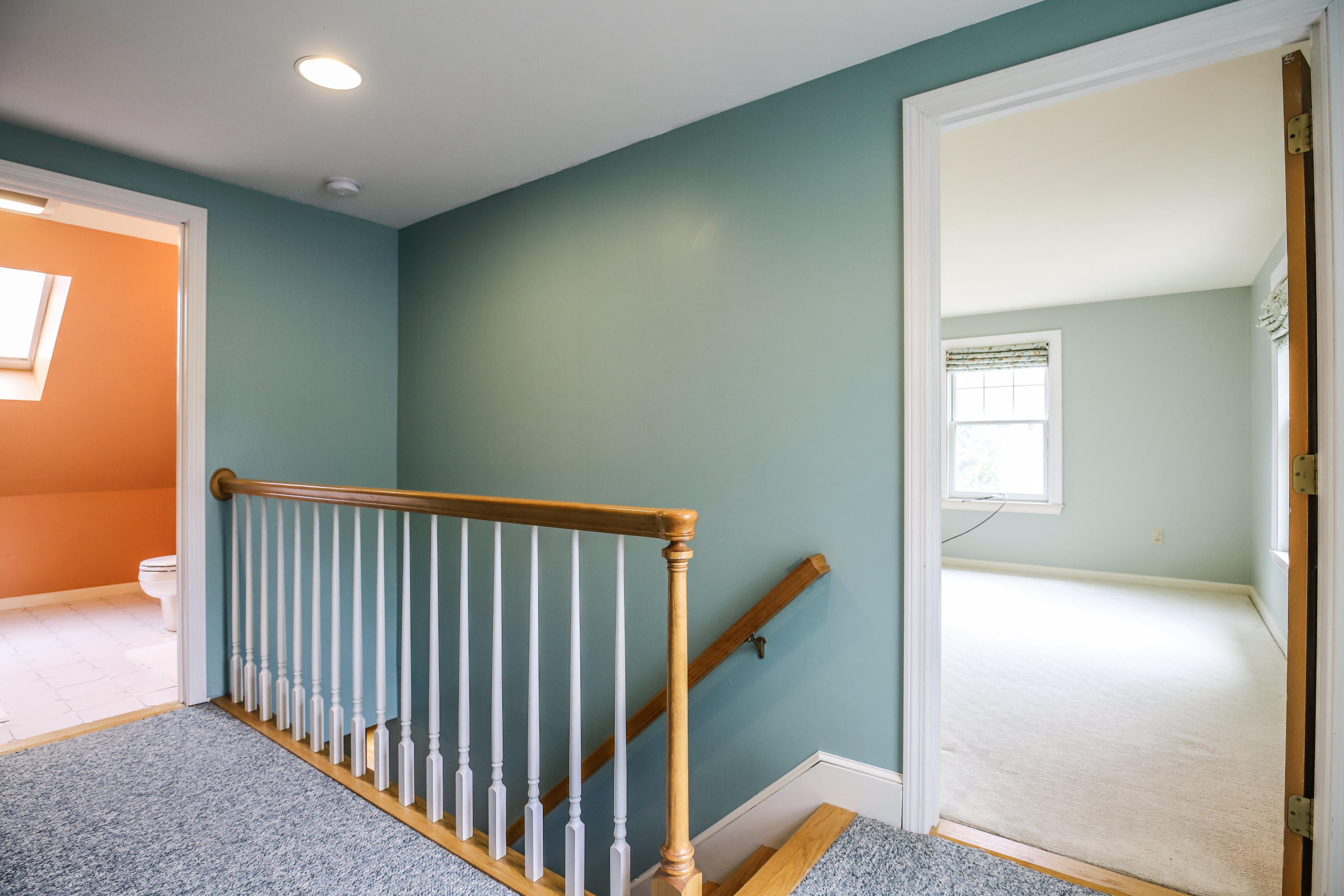 124 Clinton Street Portland, ME 04103 - Photo 37 of 57 124 Flinton St Portland - 34Hall