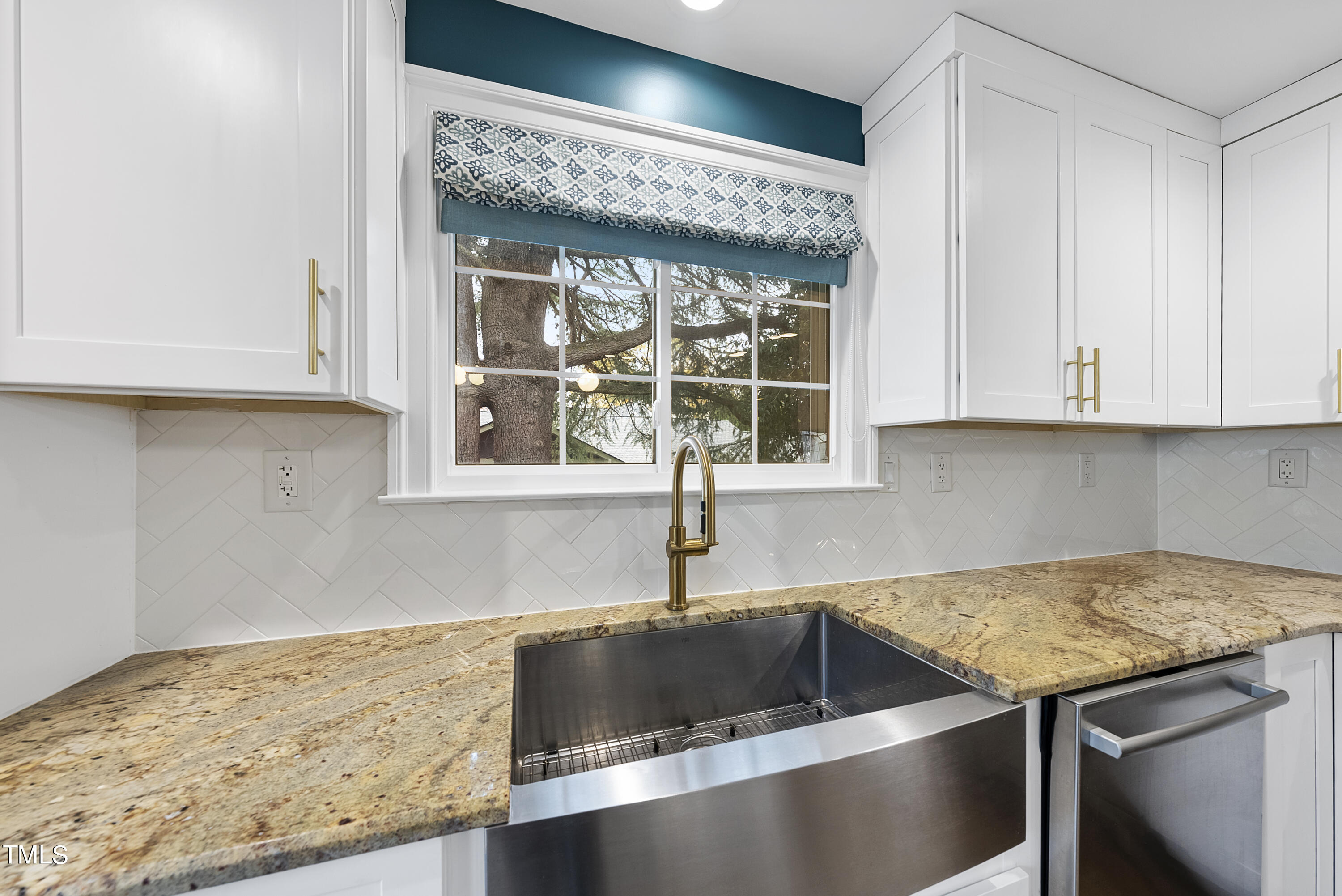 2206 Anderson Drive Raleigh, NC 27608 - Photo 25 of 79 Kitchen (4)