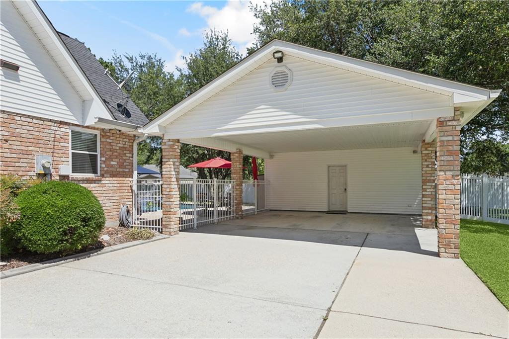 126 Rue Acadian Belle Chasse, LA 70037 - Photo 4 of 38