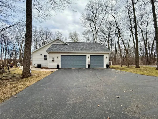 $699,000 | W2545 Blackberry Drive, Mount Calvary, WI 53057