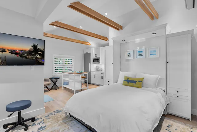 $6,750,000 | 411 Louisa Street, Key West, FL 33040