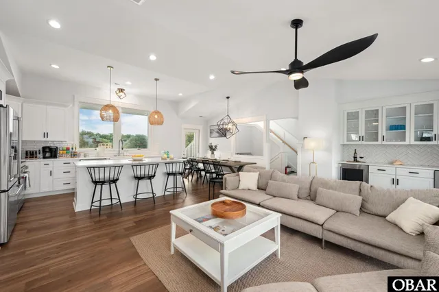 $1,600,000 | 768 Hunt Club Drive, Corolla, NC 27927