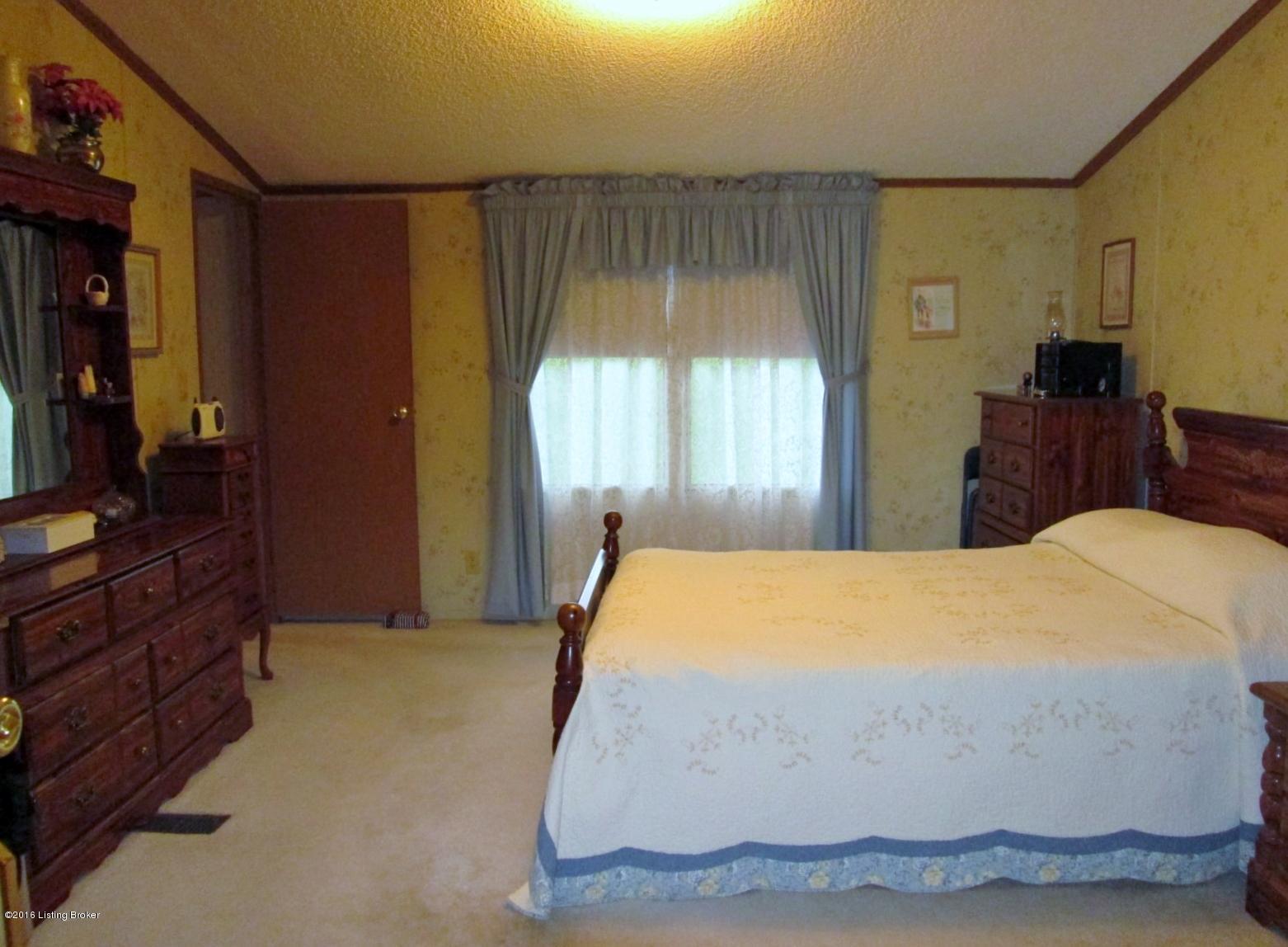 75 Whelan Road Vine Grove, KY 40175 - Photo 10 of 23 IMG_9451