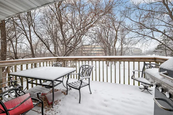 $589,900 | 10920 Oak Knoll Terrace North, Hopkins, MN 55305