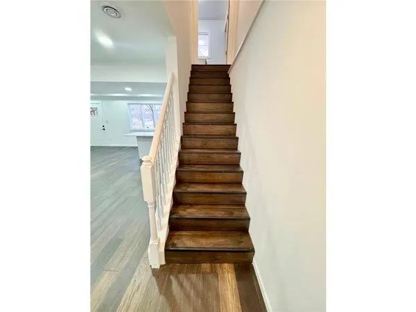 $589,900 | 10920 Oak Knoll Terrace North, Hopkins, MN 55305