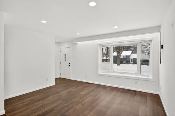 $589,900 | 10920 Oak Knoll Terrace North, Hopkins, MN 55305