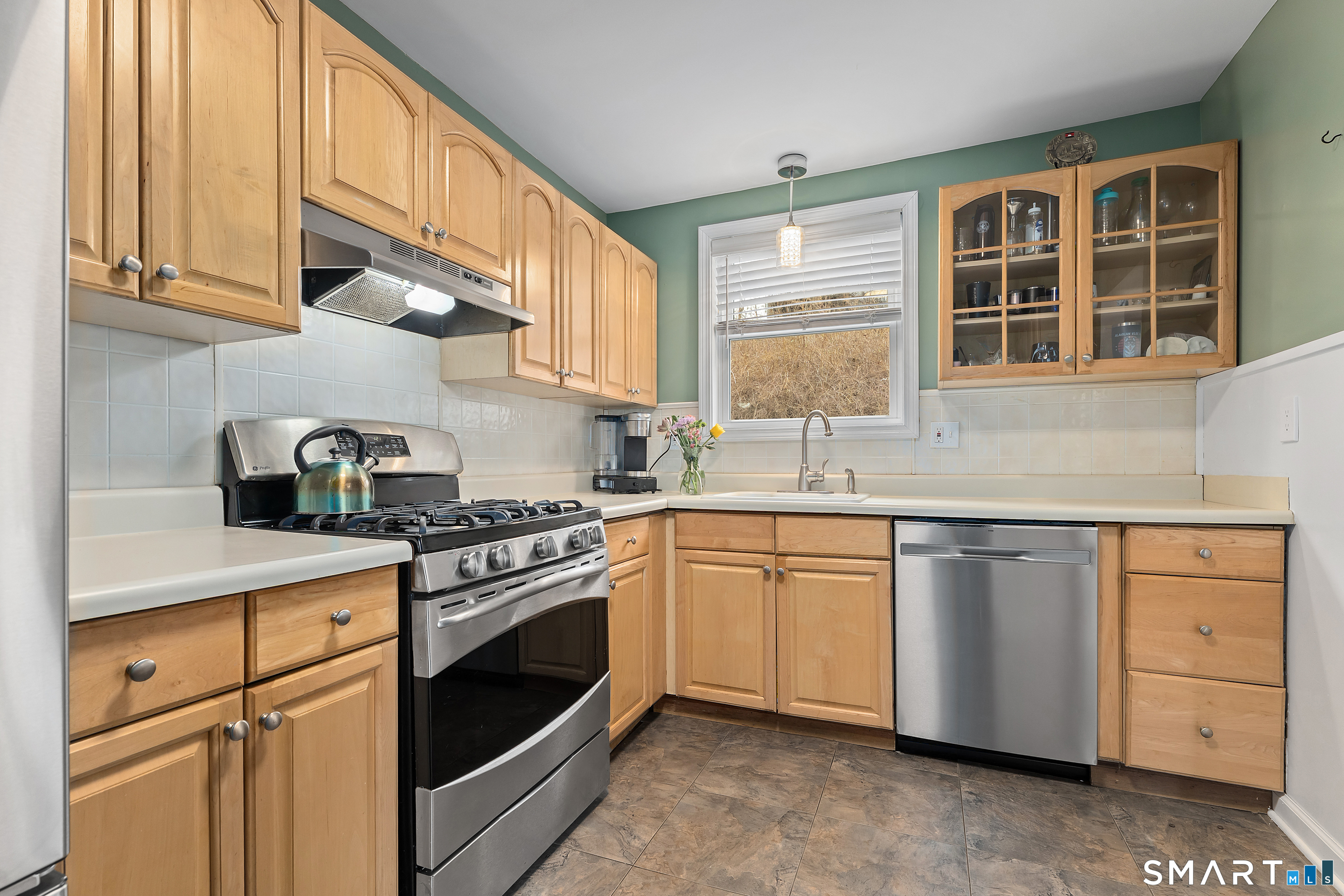 14 Valley Road Danbury, CT 06811 - Photo 11 of 32