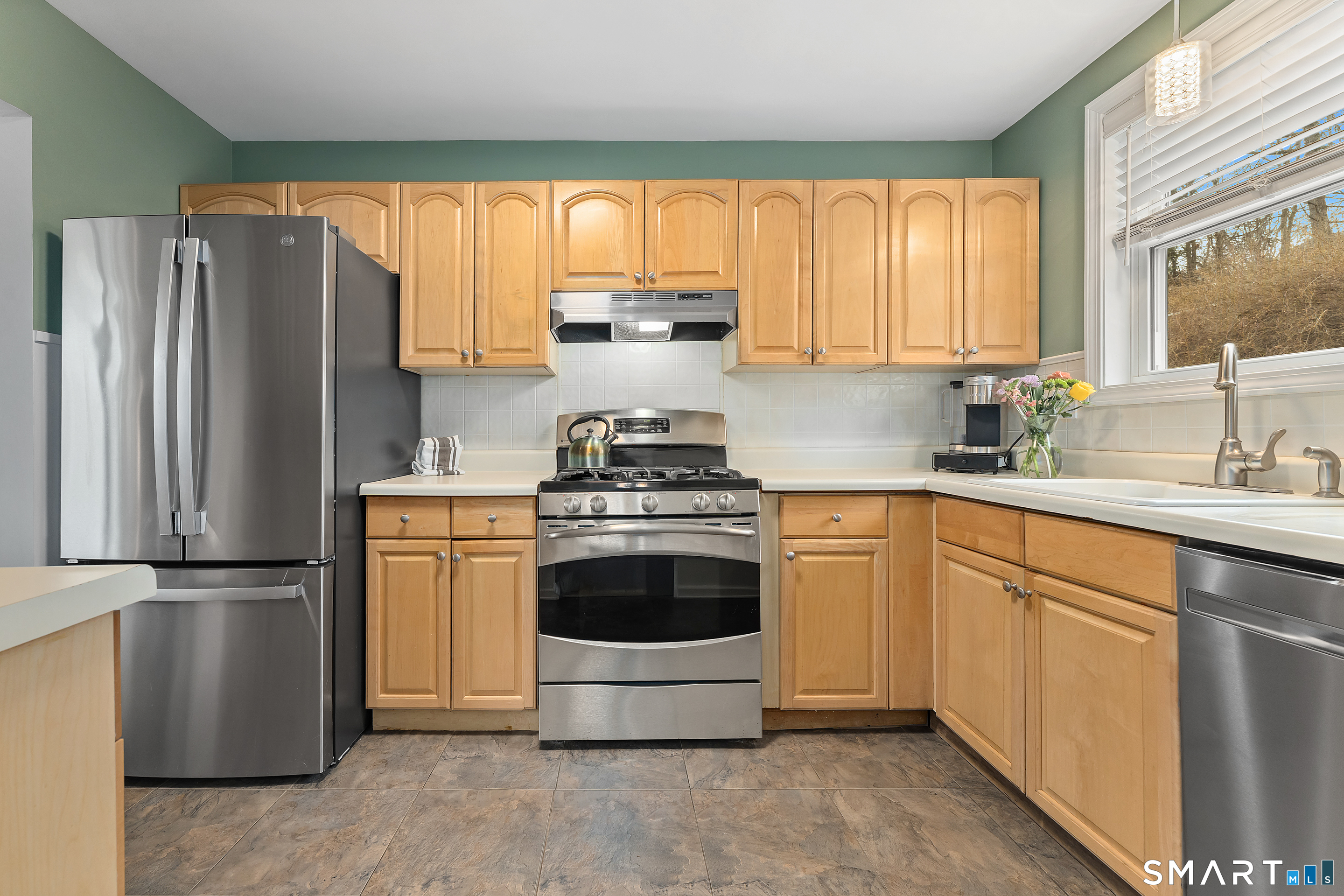 14 Valley Road Danbury, CT 06811 - Photo 9 of 32